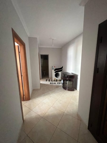 Tirane, jepet me qera apartament 2+1+Ballkon Kati 3, 103 m² 450 € (ASTIR)