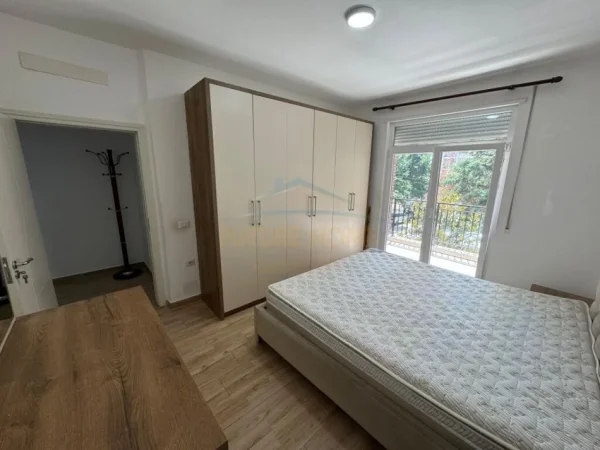 Tirane, shitet apartament 1+1+Ballkon Kati 1, 85 m² 145.000 € (5 Maj)