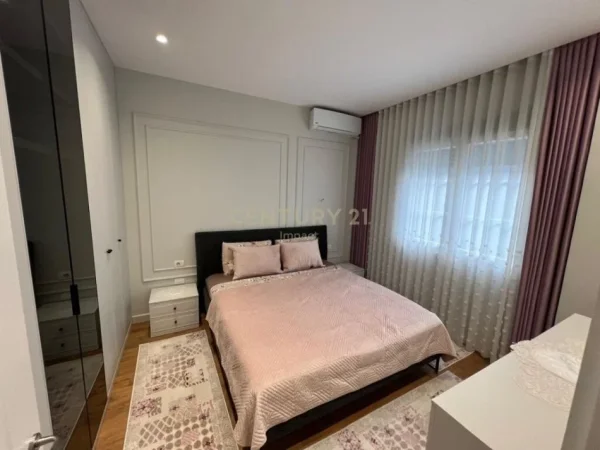 Tirane, shitet apartament 2+1 Kati 1, 108 m² 215.000 € (Liqeni thate)