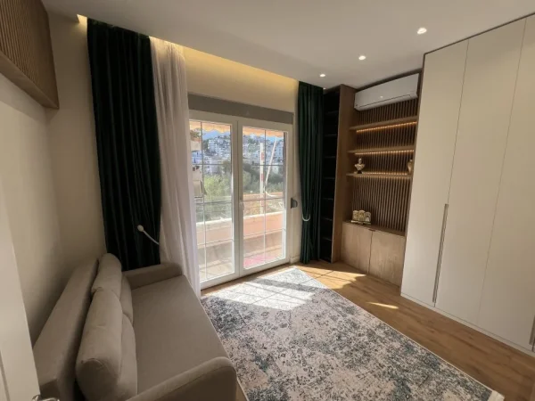 Tirane, shes apartament 2+1+Aneks+Ballkon Kati 1, 108 m² (Liqeni i Thate)