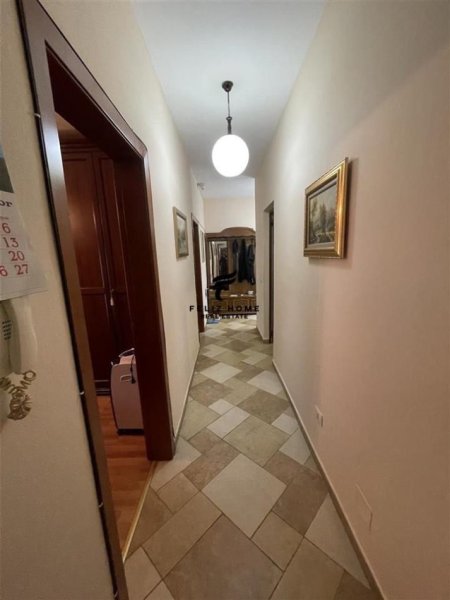 Tirane, jepet me qera apartament 2+1 Kati 6, 100 m² 680 € (HARRY FULTZ)