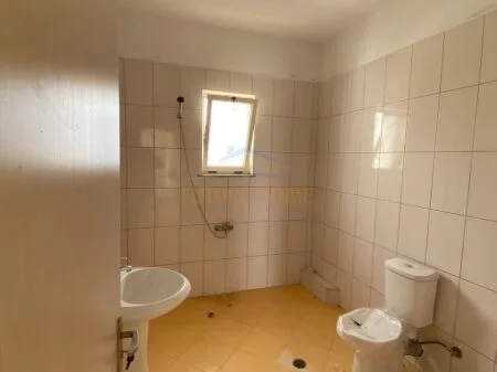 Exclusive, Shitet, Apartament 2+1 (Penthouse), Sarandë, Rruga Butrinti. AREA38224