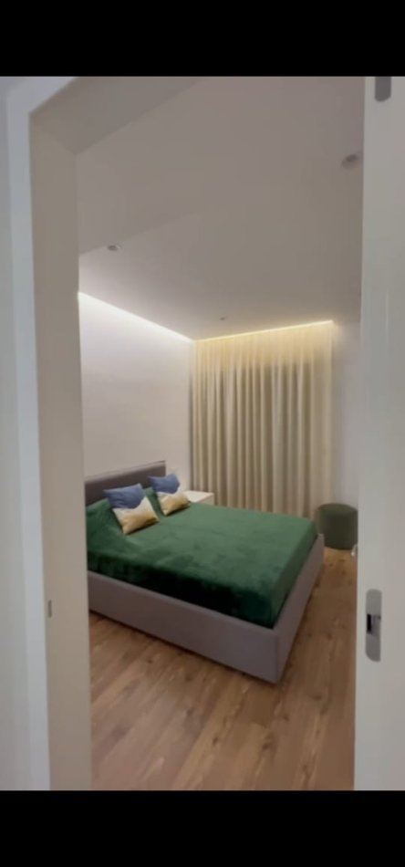 Tirane, jepet me qera apartament 2+1 , 1.200 m² 1.200 € (tek Kompleksi Delijorgji)