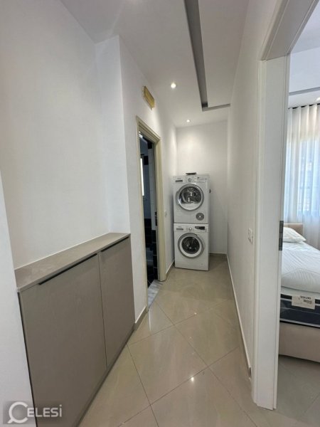 Tirane, jepet me qera apartament 1+1+Ballkon Kati 2, 70 m² 500 € (JORDAN MISJA)