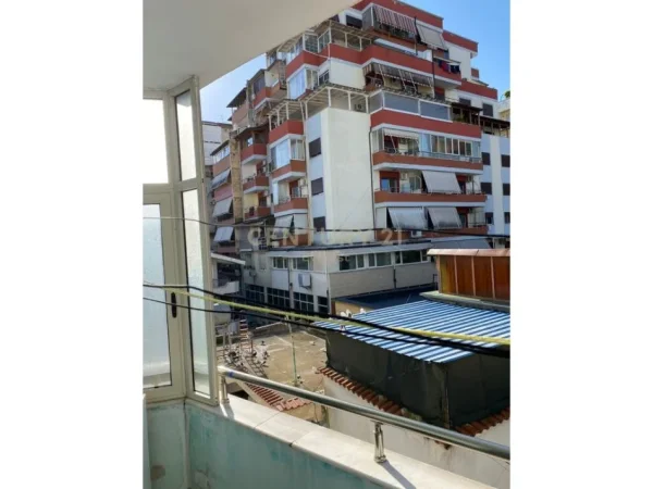 Tirane, shitet apartament 1+1 Kati 4, 66 m² 147.000 € (rruga e elbasanit)