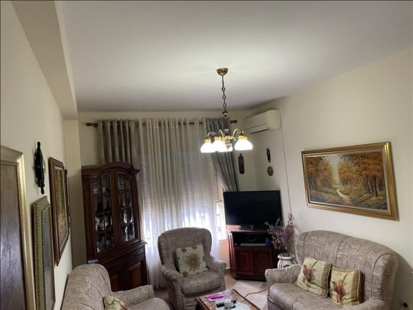 Tirane, jepet me qera apartament 2+1+Ballkon Kati 6, 100 m² 680 € (JORDAN MISJA HARRY FULTZ)