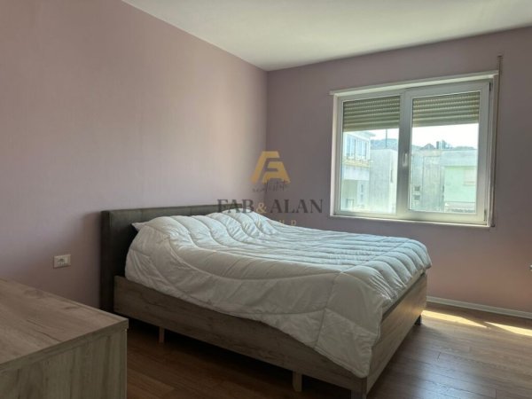Tirane, jepet me qera apartament 2+1+2 Kati 3, 800 € (Liqeni i Thate)