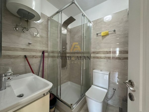 Tirane, jepet me qera apartament 2+1+2 Kati 3, 800 € (Liqeni i Thate)