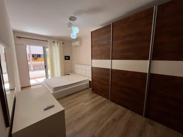 Tirane, shitet apartament 2+1 Kati 3, 119 m² 216.000 € (Liqeni i Thate)