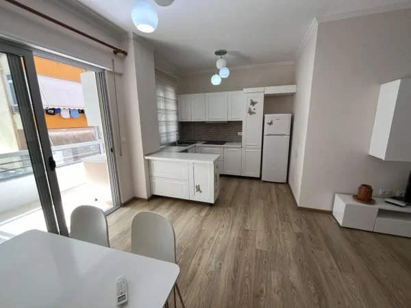 Tirane, shitet apartament 2+1 Kati 3, 119 m² 216.000 € (Liqeni i Thate)