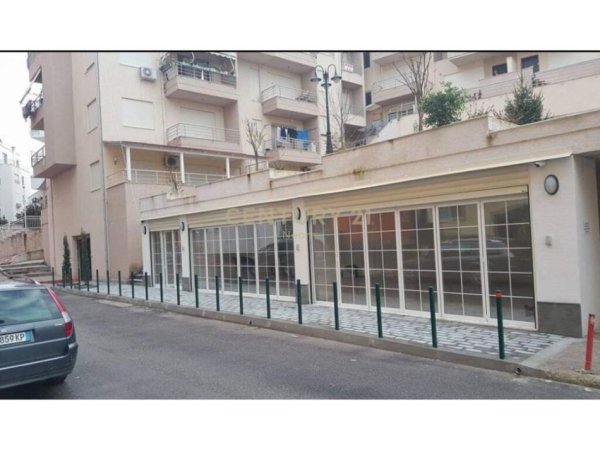 Tirane, shes ambjent biznesi Kati 0, 100 m² 207.000 € (Liqeni i Thate, Neom102191)