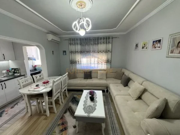 Tirane, shes apartament 2+1 Kati 5, 74 m² 97.000 € (Rruga Bajram Curri)