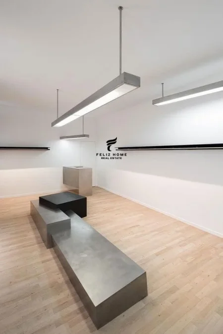 Tirane, shitet dyqan Kati 0, 140 m² 560.000 € (BLLOKU)