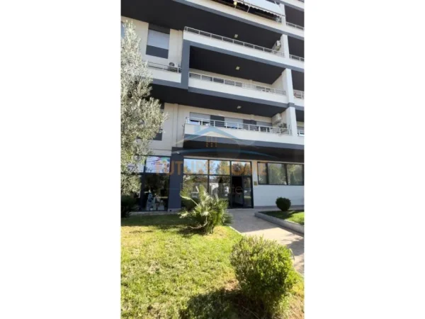 Tirane, shitet apartament 2+1 Kati 1, 115 m² 155.000 € (Aleksander Moisiu)