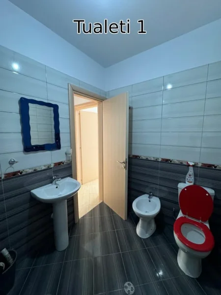 Tirane, jepet me qera apartament 2+1 Kati 2, 115 m² 450 € (Rruga Teodor Keko - Astir)