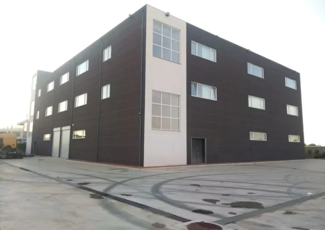 Durres, shes magazine , Ndertim 3.990 m² 1.200.000 € (Fllake)