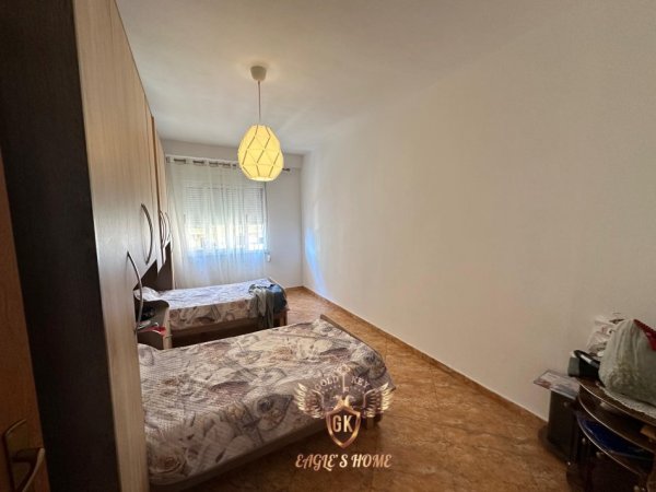Durres, jepet me qera apartament 2+1+Ballkon , 90 m² 350 € 