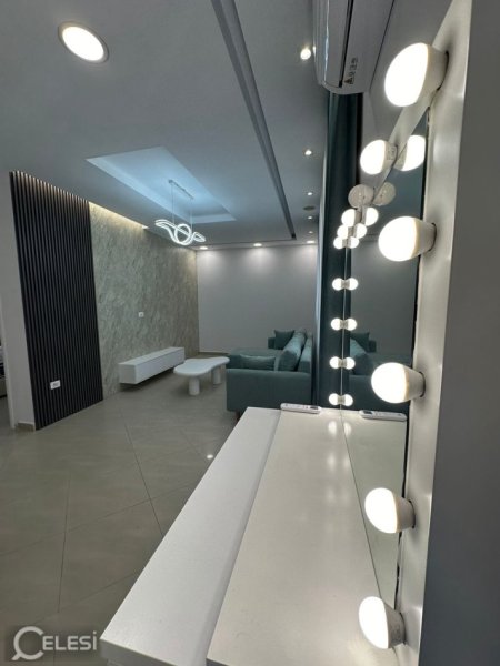 Tirane, jepet me qera Vile 1+1+Ballkon Kati 2, 70 m² 500 € (rruga jordan misja)