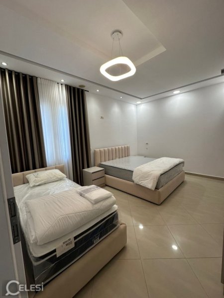 Tirane, jepet me qera Vile 1+1+Ballkon Kati 2, 70 m² 500 € (rruga jordan misja)