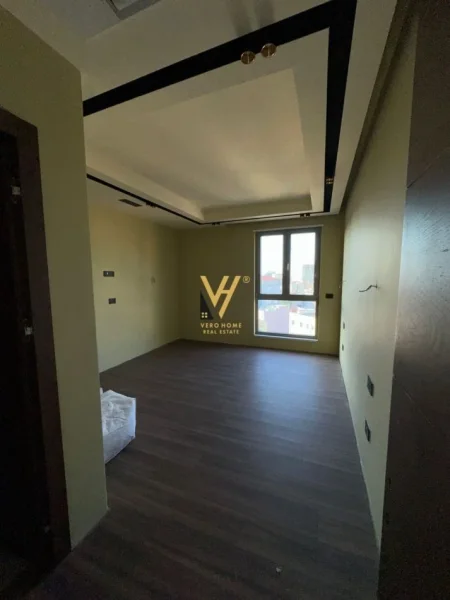 Tirane, jepet me qera ambjent biznesi Kati 7, 110 m² 1.800 € (RRUGA E KAVAJES)