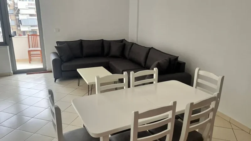 Tirane, jepet me qera apartament 2+1 Kati 9, 105 m² 500 € (ASTIR)
