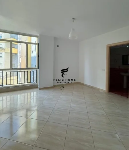 Tirane, jap me qera apartament 2+1 Kati 1, 120 m² 450 € (ASTIR)