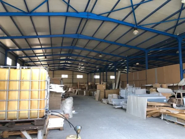 Tirane, jepet me qera ambjent biznesi Kati 0, 5.000 m² 6.000 € (Autostrada Tirane Durres)