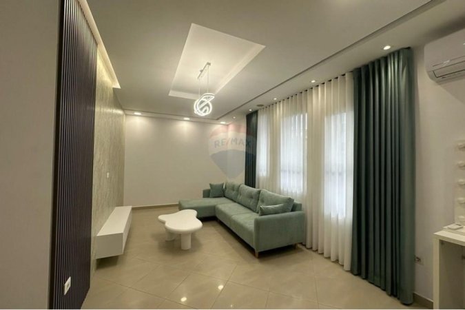 Tirane, jepet me qera apartament 1+1 Kati 2, 70 m² 500 € (Don Bosko)