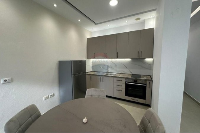 Tirane, jepet me qera apartament 1+1 Kati 2, 70 m² 500 € (Don Bosko)