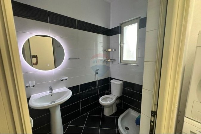 Tirane, jepet me qera apartament 1+1 Kati 2, 70 m² 500 € (Don Bosko)