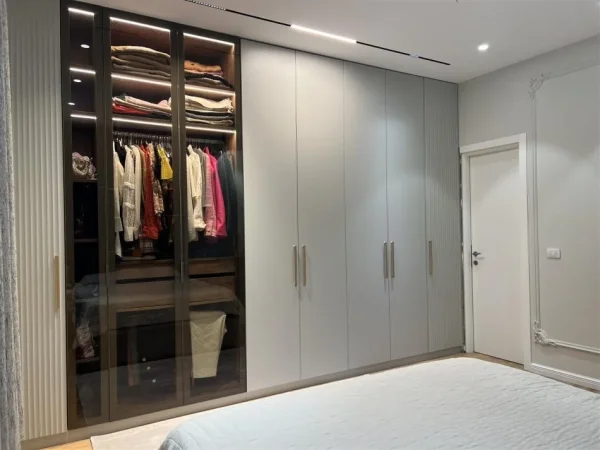 Tirane, jap me qera apartament 3+1+Ballkon Kati 0, 175 m² 950 € (Rrethrrotullimi i Selites)