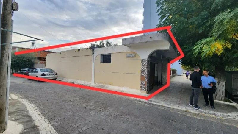 Lushnje, shitet dyqan Kati 0, 433 m² (Marin Barleti)