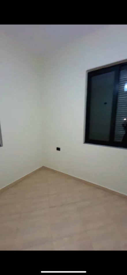Tirane, jap me qera apartament 3+1 Kati 5, 135 m² 600 € (Liqeni Artificial)