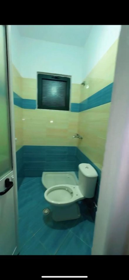 Tirane, jap me qera apartament 3+1 Kati 5, 135 m² 600 € (Liqeni Artificial)