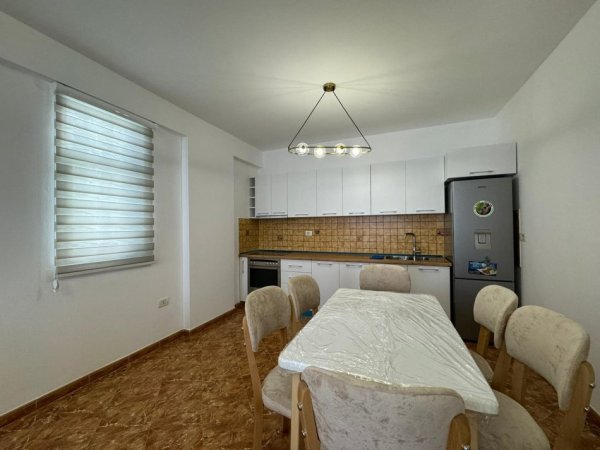 Tirane, jepet me qera apartament 2+1+Ballkon Kati 3, 95 m² 550 € 