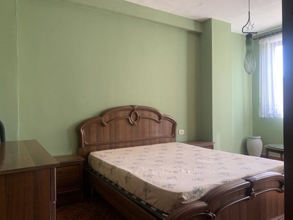 Tirane, jepet me qera apartament 2+1+Ballkon , 97 m² 600 € (Bulevardi Zogu 1)