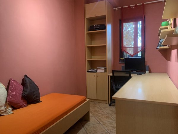 Tirane, jepet me qera apartament 2+1+Ballkon , 97 m² 600 € (Bulevardi Zogu 1)