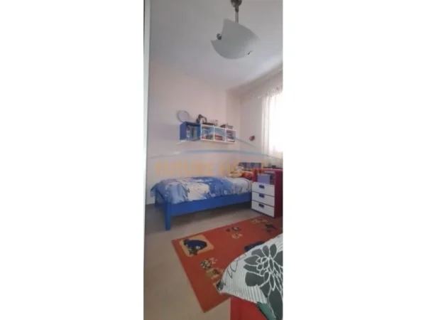 Tirane, jepet me qera apartament 2+1 Kati 8, 89 m² 550 € 