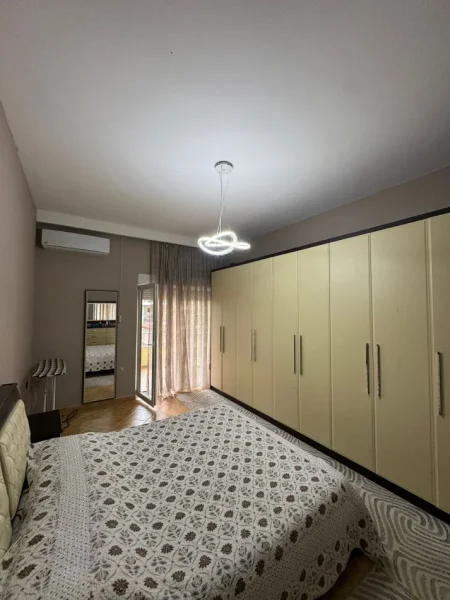 Vlore, shitet apartament 1+1 , 84 m² (Afer lokal Season, te pallati Namma, rruga Murat Terbaci) rv 45635