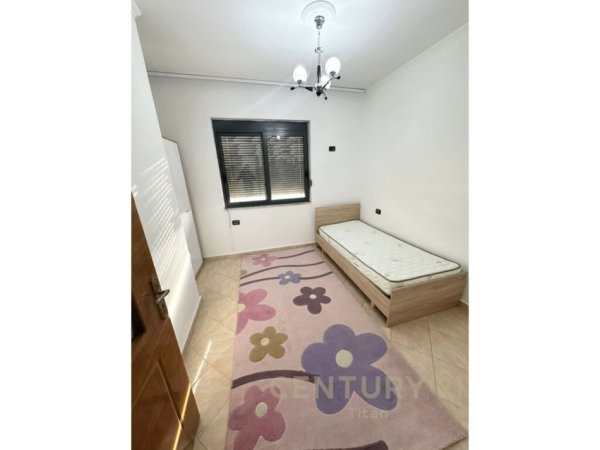 Tirane, jepet me qera apartament 2+1 Kati 4, 80 m² 550 € (Rruga Qemal Dracini)
