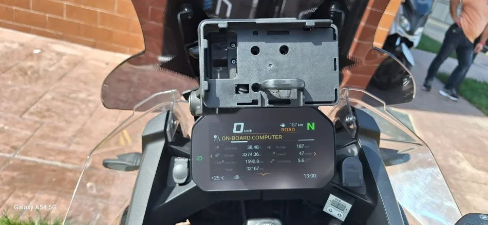 Tirane, OKAZION Shitet BMW - GS 850 Adventure - Viti 2021 , me 35.000 km - Cmimi 14400 €