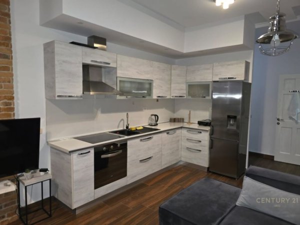 Tirane, jap me qera apartament 1+1 , 58 m² 600 € (Liqeni i Tiranës)