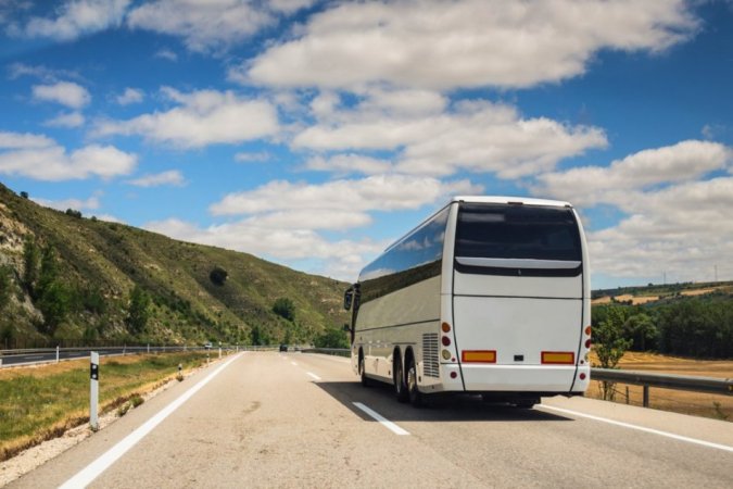 SHQIPERI-GJERMANI-SHQIPERI , Linje nderkombertare Autobusi