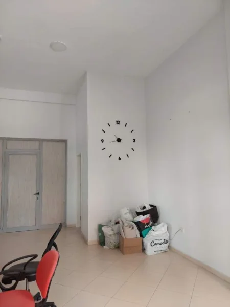 Tirane, shitet ambjent biznesi Kati 1, 57 m² 103.000 € (astir)