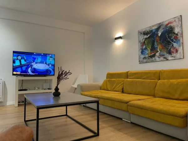 Tirane, shitet apartament 2+1 Kati 2, 118 m² 250.000 € (Kopeshti Botanik)