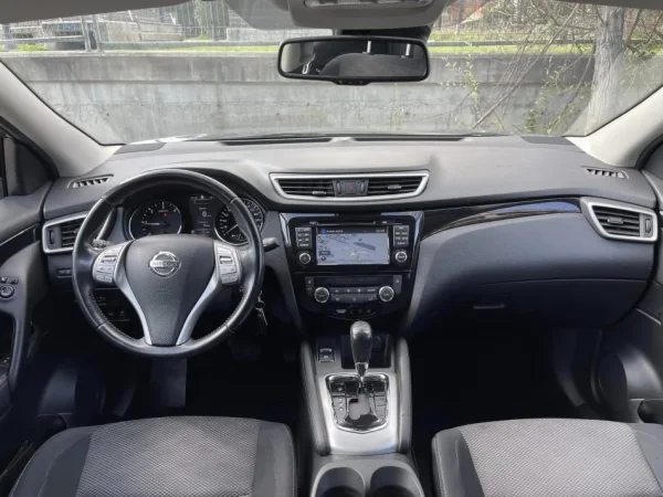 Tirane, shes SUV | Fuoristrad | Xhip NISSAN QASHQAI Nafte, gri e erret automatik Klima 165.000 km 11.900 €