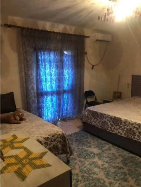 Tirane, shitet shtepi 2 Katshe , 205 m² 220.000 € (Rruga "5 Maji", mbrapa Concord Center)