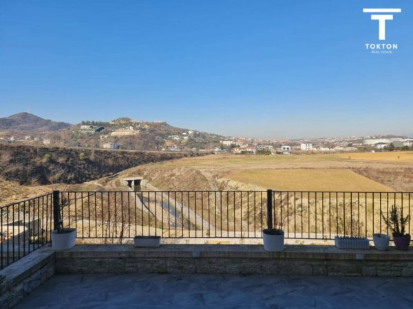 Tirane, jepet me qera apartament 3+1+Ballkon Kati 1, 125 m² 1.500 € (TEG, Tiranë, TT 346)