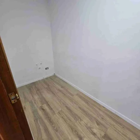 Tirane, shitet apartament 2+1+Ballkon Kati 1, 81 m² 138.000 € (Ali Demi)