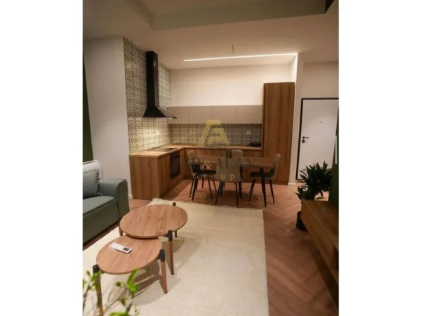 Tirane, shitet apartament 1+1 Kati 7, 65 m² 110.000 € (Rruga e Dibres, Kompleksi Orion)